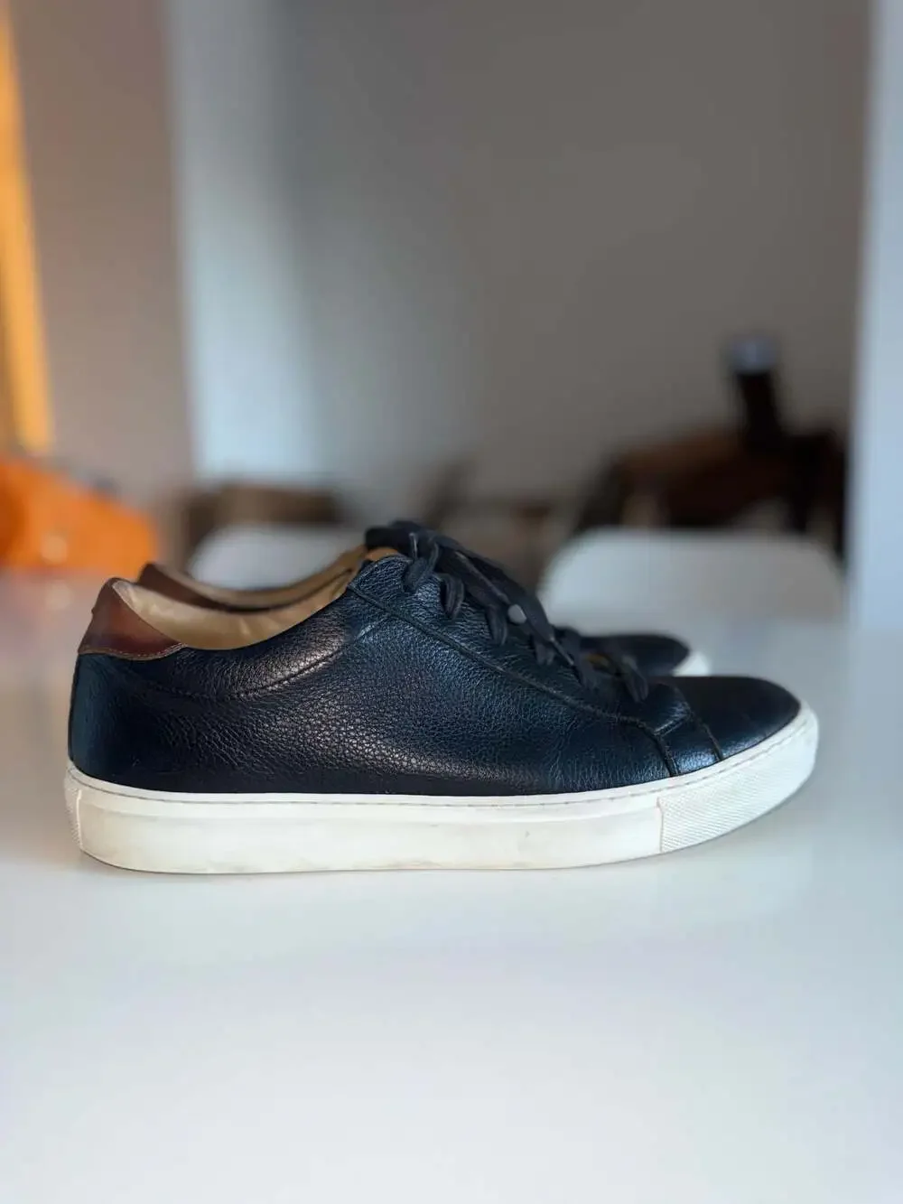 To Boot New York Devin Leather Sneakers Size 11